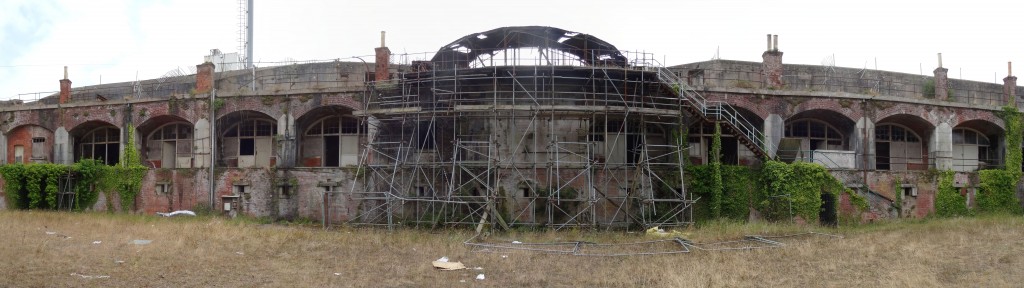 Gilkicker_pano2015_02 The gun casemates viewed from the parade gound in 2015.
